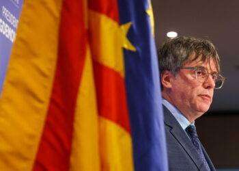 Puigdemont, amnistia indipendentisti in cambio del sì a Sanchez