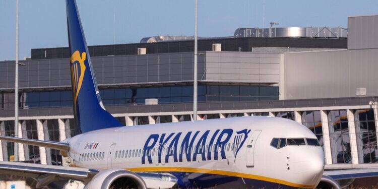 Governo riscrive regole caro-voli, poteri all’Antitrust