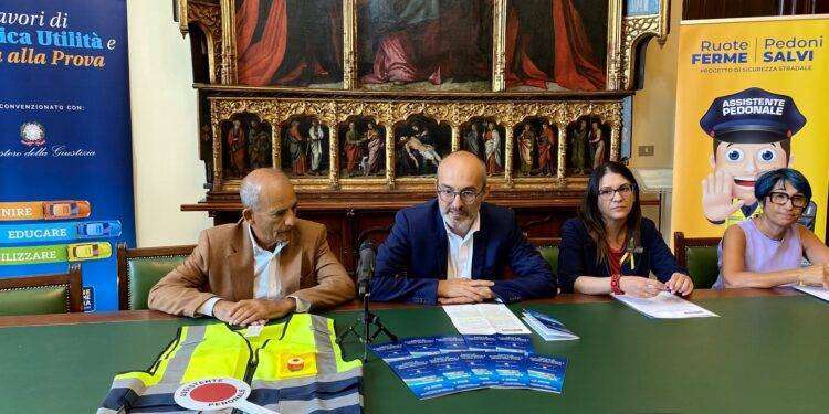 Si presenta a Palazzo Bacaredda un nuovo progetto per la sicurezza stradale a Cagliari: “Ruote ferme, pedoni salvi”