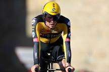 Ciclismo: incidente per Van Hooydonck (Jumbo Visma) dopo malore improvviso in auto