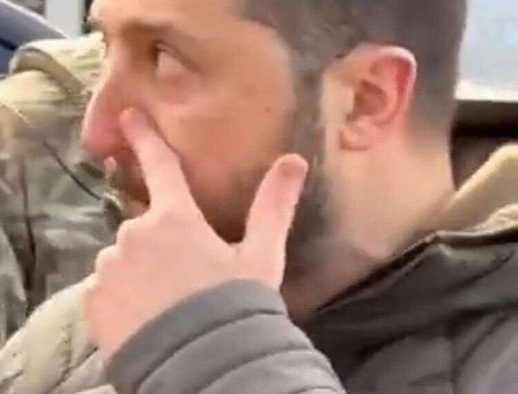 Oligarca ucraino Kolomoisky incriminato per frode: guai per Zelensky