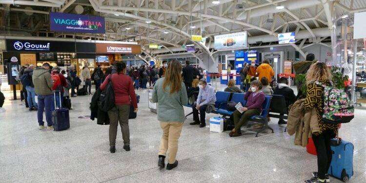 Presidio in aeroporto a Cagliari per sciopero dei trasporti