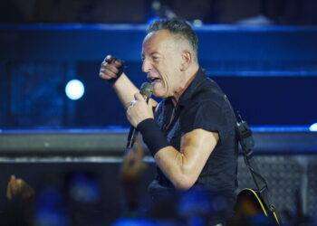Bruce Springsteen rinvia tutti i concerti Usa per settembre