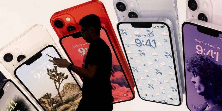 Mercato smartphone in calo, è il peggiore in 10 anni