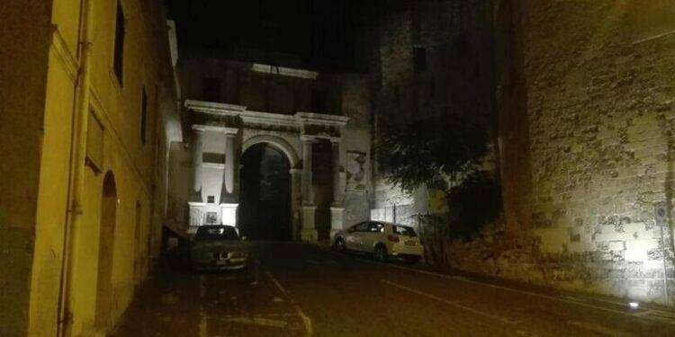 La scienza spiegata in modo semplice con Sharper night