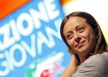 Migranti, 6 italiani su 10 ora bocciano il governo