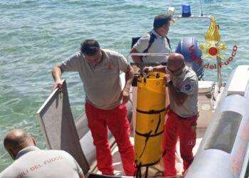 Colta da malore, cade sugli scogli a Calamosca