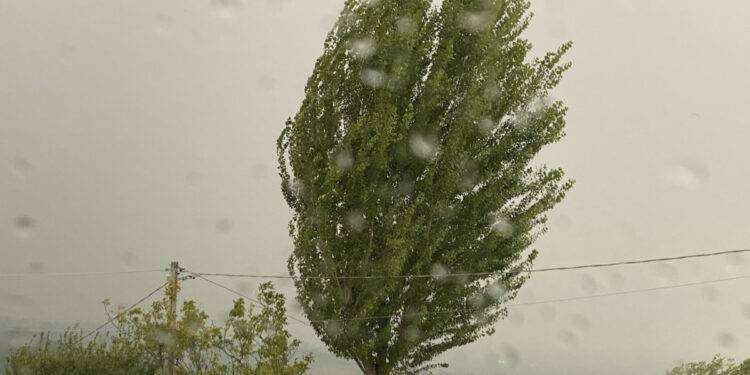 Temporali e fori venti sulla Sardegna: fine settimana di maltempo sull’isola