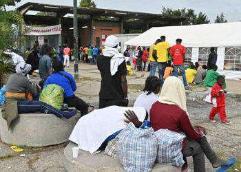 Migranti: in Sardegna tensostrutture tra le proteste dei sindaci