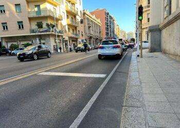 Agente della polizia locale ferito in un incidente a Cagliari