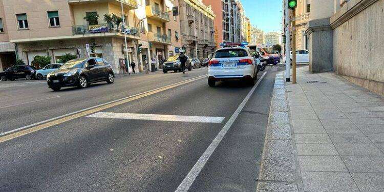 Agente della polizia locale ferito in un incidente a Cagliari