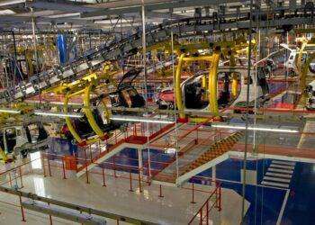 Istat, cala la fiducia dei consumatori e delle imprese