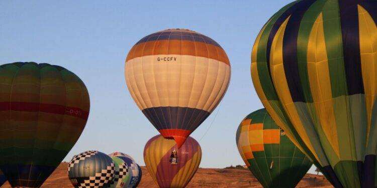 A Paestum il raduno internazionale delle mongolfiere