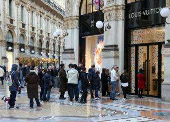 Confesercenti, frenano i consumi, spesa giù di 3,7 miliardi