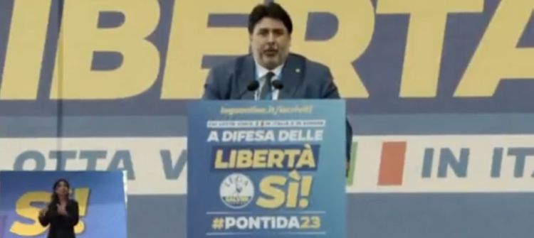 Si è successo! Solinas sul palco di Pontida grida contro i poteri forti e la tecnocrazia