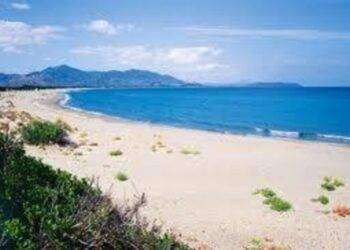 Migranti: un gommone senza motore trovato a Muravera