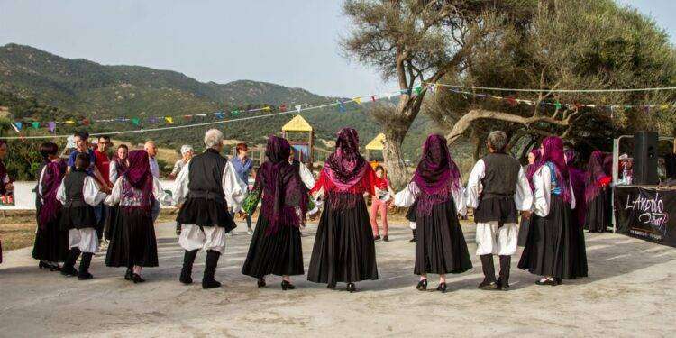 Emigrazione, al via l’avviso per il rafforzamento e la valorizzazione dell’identità e della conoscenza della cultura sarda