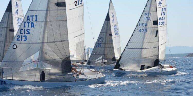 Vela: l’Europeo J/24 nel 2024 si svolgerà in Costa Smeralda