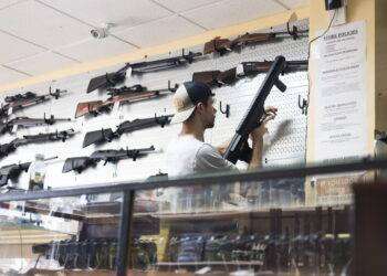 In California prima legge statale in Usa che tassa vendita armi