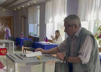 Terrorismo ucraino, fatto esplodere seggio elettorale, uccisi civili