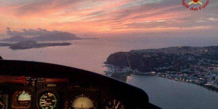 Ischia, velivolo disperso in mare: ricerche in corso