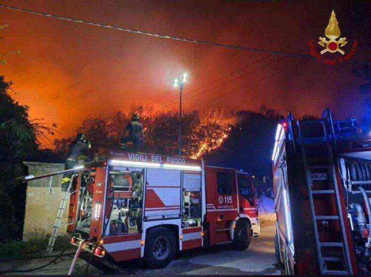 Decine di incendi in tutta la Sicilia a causa dello scirocco