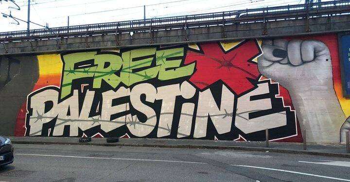Contro l’assedio, a fianco della Palestina: a Milano dipinto maxi murales