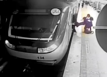 Iran, ragazza in coma dopo presunta aggressione: ennesima fake news