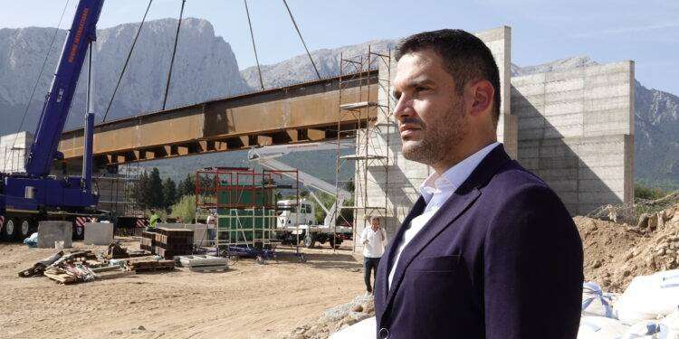 Ponte di Oloè, la nuova struttura al varo. L’Assessore Saiu: “Superata la fase più critica dell’intervento”