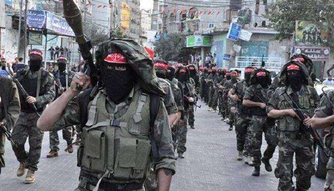 Palestina, parata militare per i 36 anni della Brigate Al-Quds