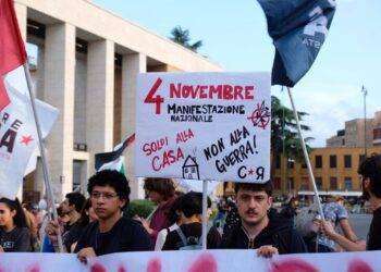 Caro affitti: indagine Udu, in media spesa di 430 euro al mese