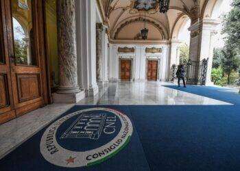 Cinque esperti Cnel, ‘salario minimo rafforza contratti’