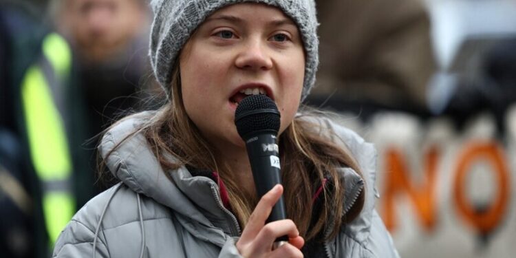 Greta Thunberg bandita dalle scuole del regime sionista dopo un post per Gaza: ecco l’unica democrazia in Medio Oriente