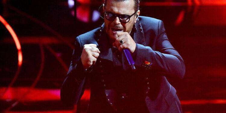 E’ morto il papà di Gianluca Grignani, gli dedicò brano all’ultimo Sanremo