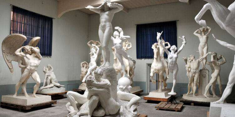 Alla mostra nella casa-museo Andersen per sbirciare nel deposito