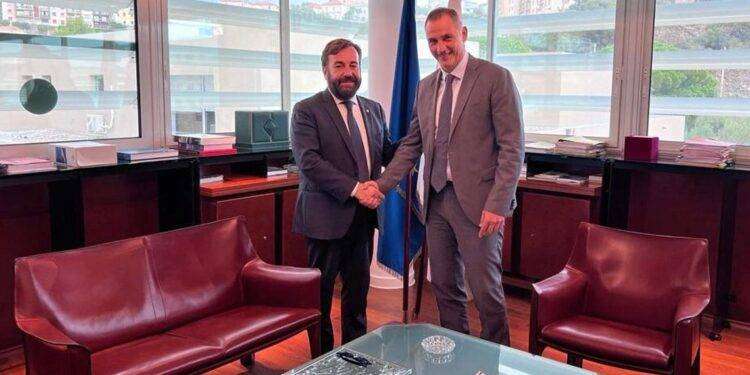 Trasporti, l’assessore Moro incontra il presidente corso Gilles Simeoni: creare una vera connessione tra i due sistemi di continuità territoriale