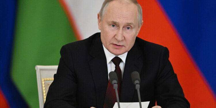 Putin in Kirghizistan, prima uscita estera dal mandato d’arresto