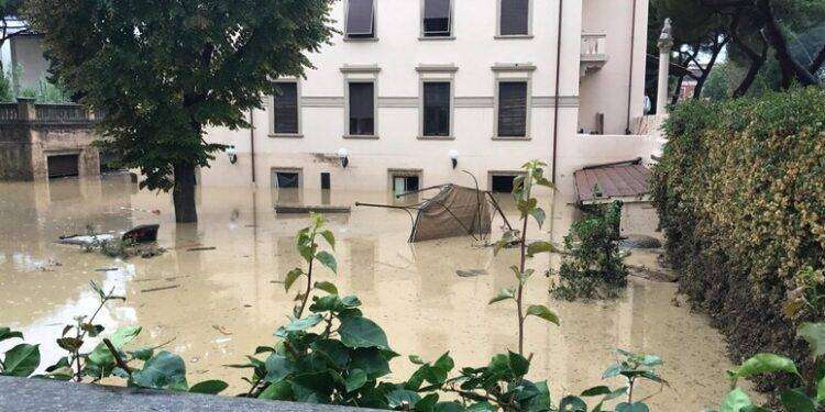 Alluvione Livorno, ex sindaco Nogarin condannato a 3 anni