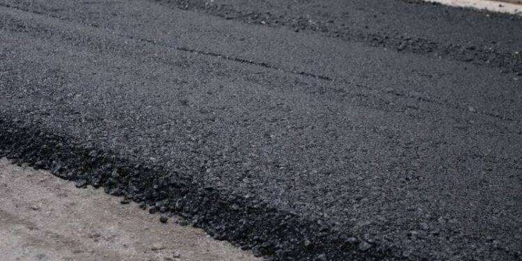 Nuovi asfalti ad Alghero, ripartono i lavori. Prima tranche da 1 milione: si parte dalla città, poi l’agro