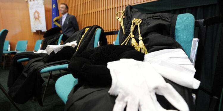 Assolti a Trieste inviato e autore iene per caso di malasanità