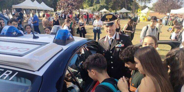 I carabinieri spiegano ai ragazzi come vincere le dipendenze