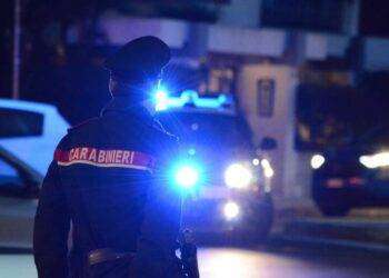 Travolto mentre attraversa la strada, grave un 62enne