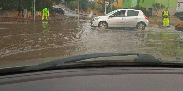 Violento acquazzone a Carbonia: allagamenti in parte della città