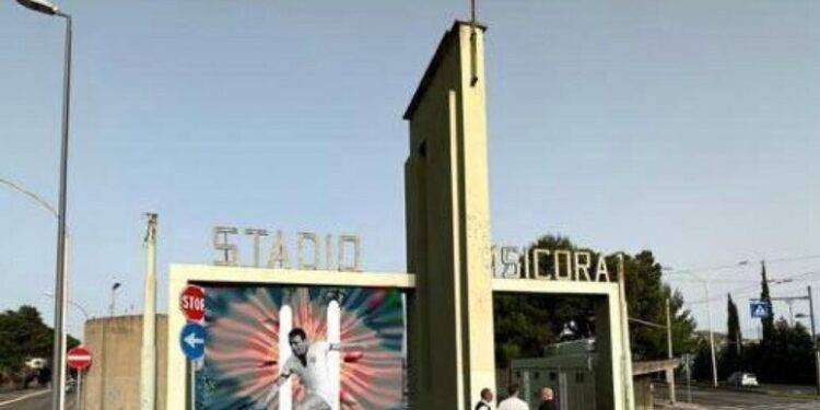 Calcio: un murale per Gigi Riva allo stadio Amsicora