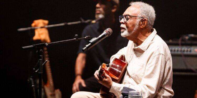 Emozioni e classe senza tempo, Gilberto Gil incanta Roma