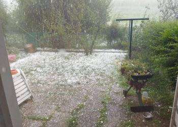 Pioggia e grandine su centro levante Liguria