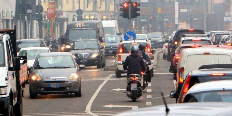 L’inquinamento dell’aria aumenta il rischio di tumore al seno