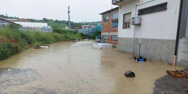Maltempo: allerta rossa in Emilia Romagna, arancione in Toscana e Veneto