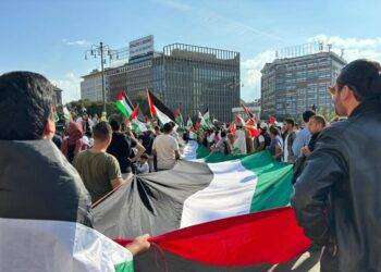 A Milano corteo pro Palestina, ‘fermiamo genocidio a Gaza’