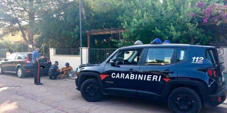 Migranti: ripresi arrivi in Sardegna, 21 sbarcano in spiaggia